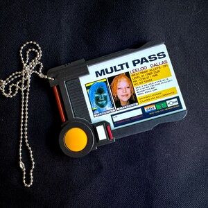 Loot Crate Fifth Element Leeloo Multi Pass Lanyard Card Holder Replica Prop